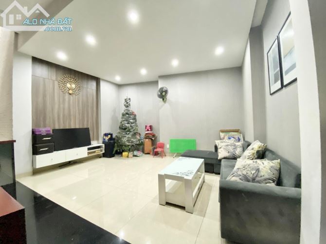 3920904 ảnh đại diện 1
