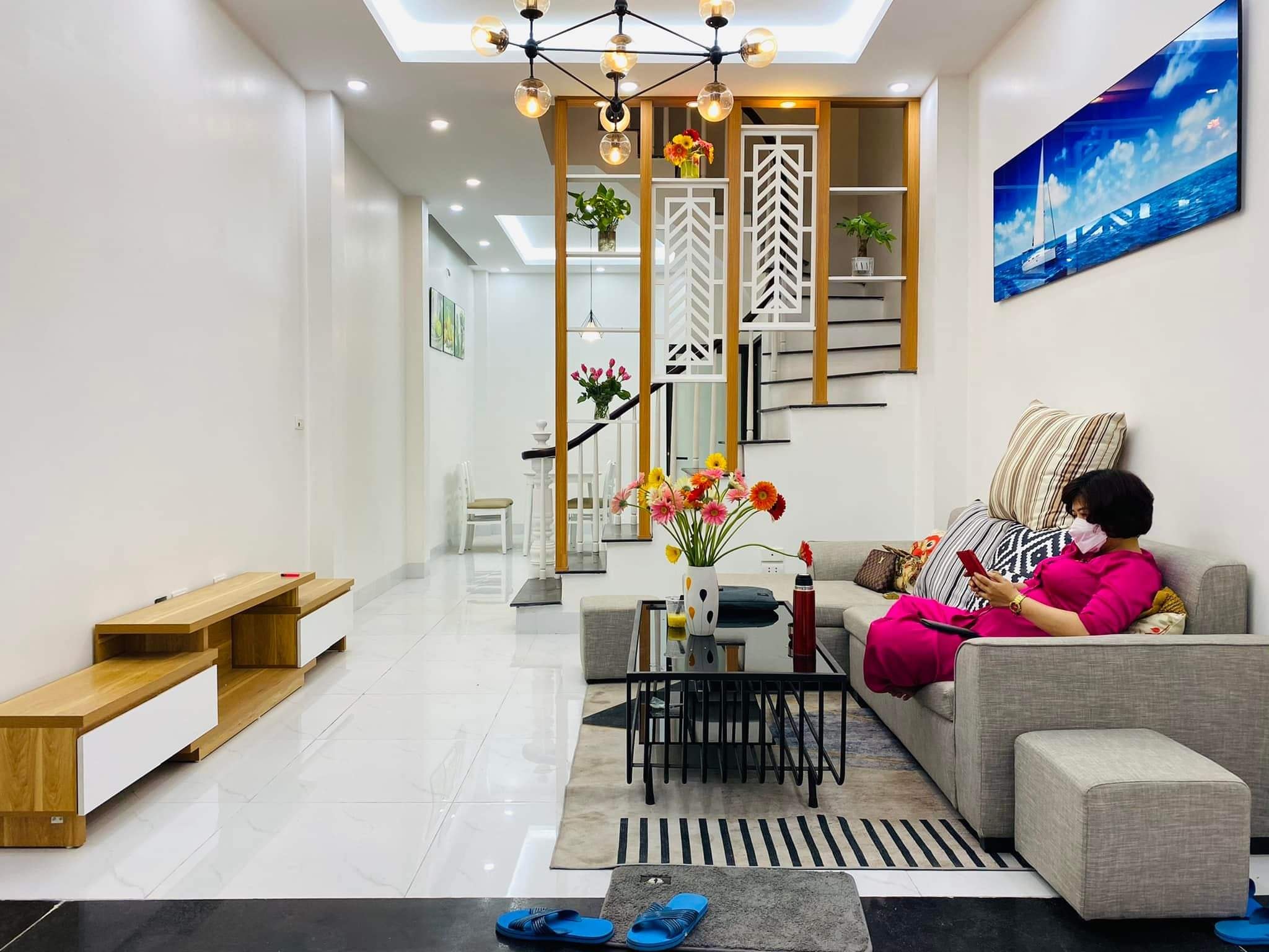 Bán nhà phố Nguyễn Viết Xuân 45m x 4 tầng ô tô tránh trước nhà kinh doanh tốt, giá nhỉnh 4 tỷ