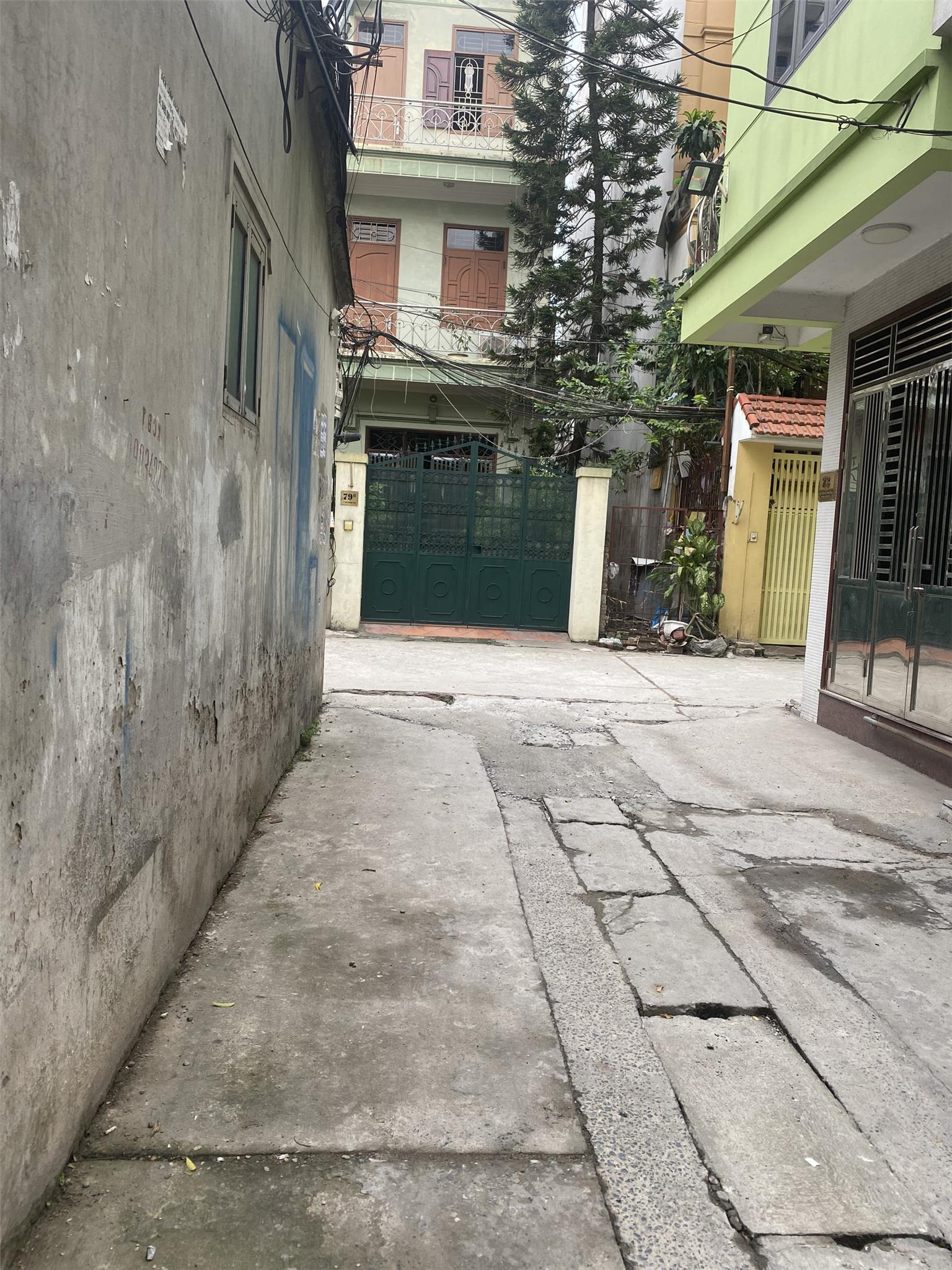 Bán nhà ô tô đỗ cửa, Ngã 3 Ngọc Hồi Thanh Trì 45mX5m 4 Tầng giá 3.45 tỷ