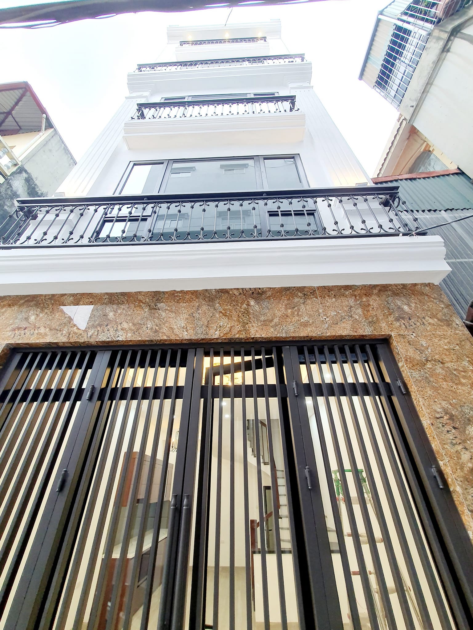 Bán nhà phố Trương Định, 30m x 5 , Nhỉnh 4 Tỷ, không có căn thứ 2