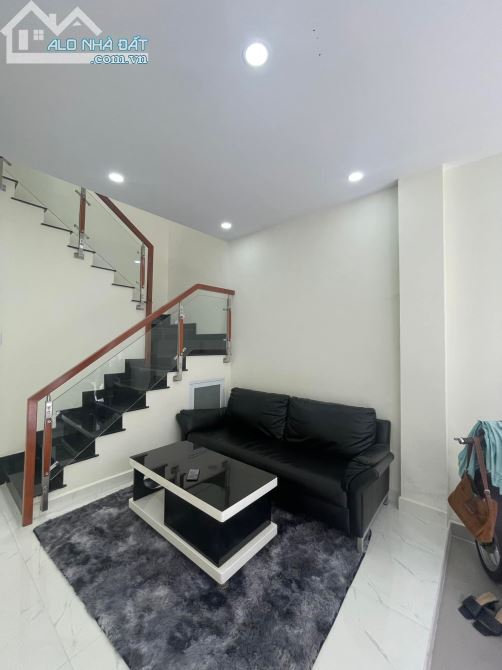 3996739 ảnh đại diện 1