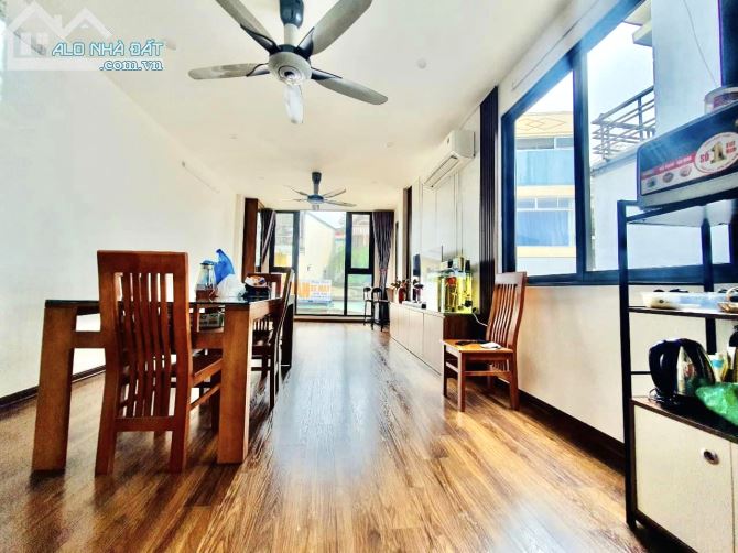 4050319 ảnh đại diện 2
