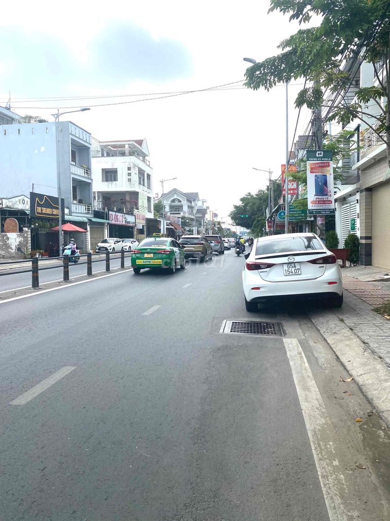 4055606 ảnh đại diện 1