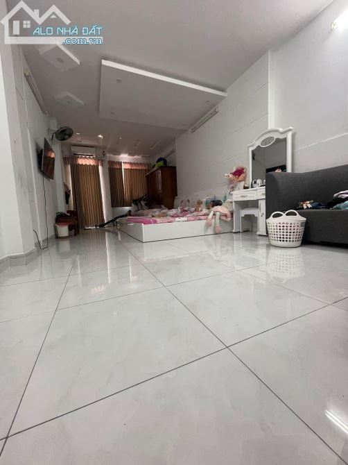 4059999 ảnh đại diện 1