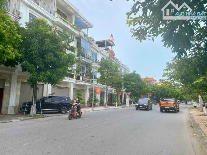 4060831 ảnh đại diện 1