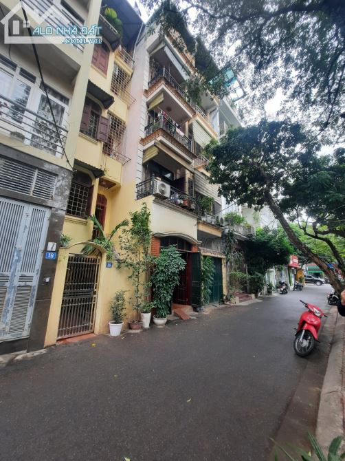 4064917 ảnh đại diện 1