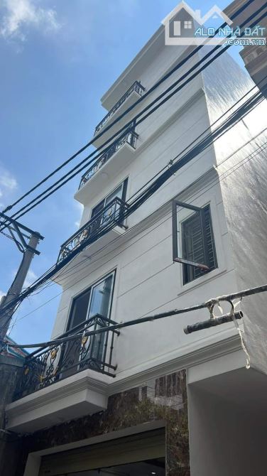 4068416 ảnh đại diện 1