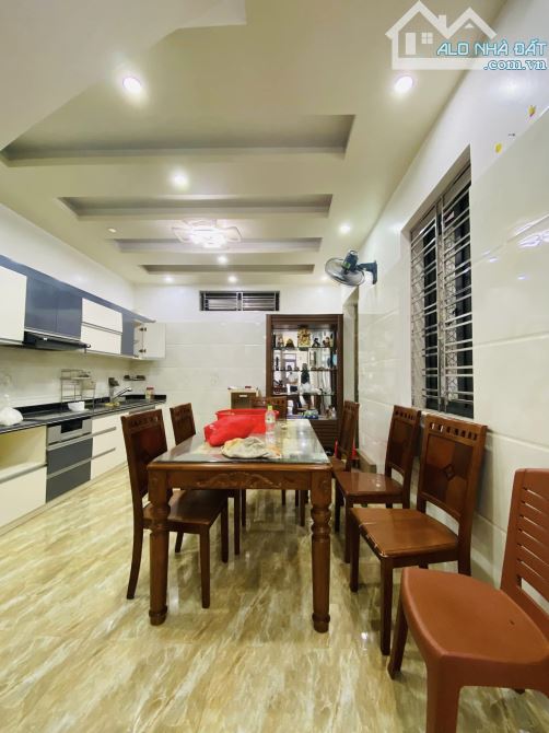 4095054 ảnh đại diện 1