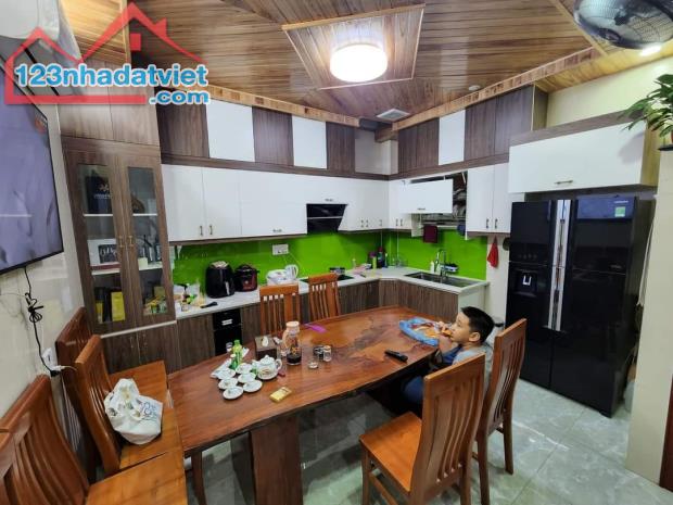 4144460 ảnh đại diện 1