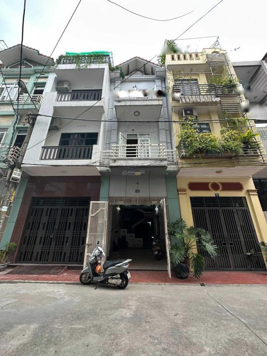4182011 ảnh đại diện 1