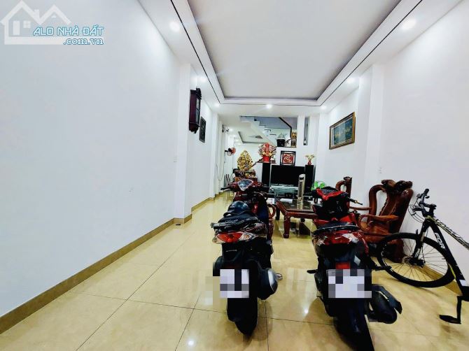 4198944 ảnh đại diện 1