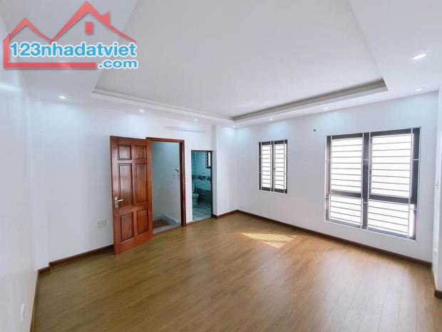4206709 ảnh đại diện 2