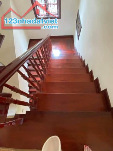 4215999 ảnh đại diện 2