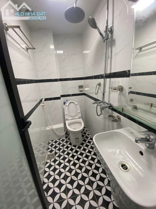 4221049 ảnh đại diện 1