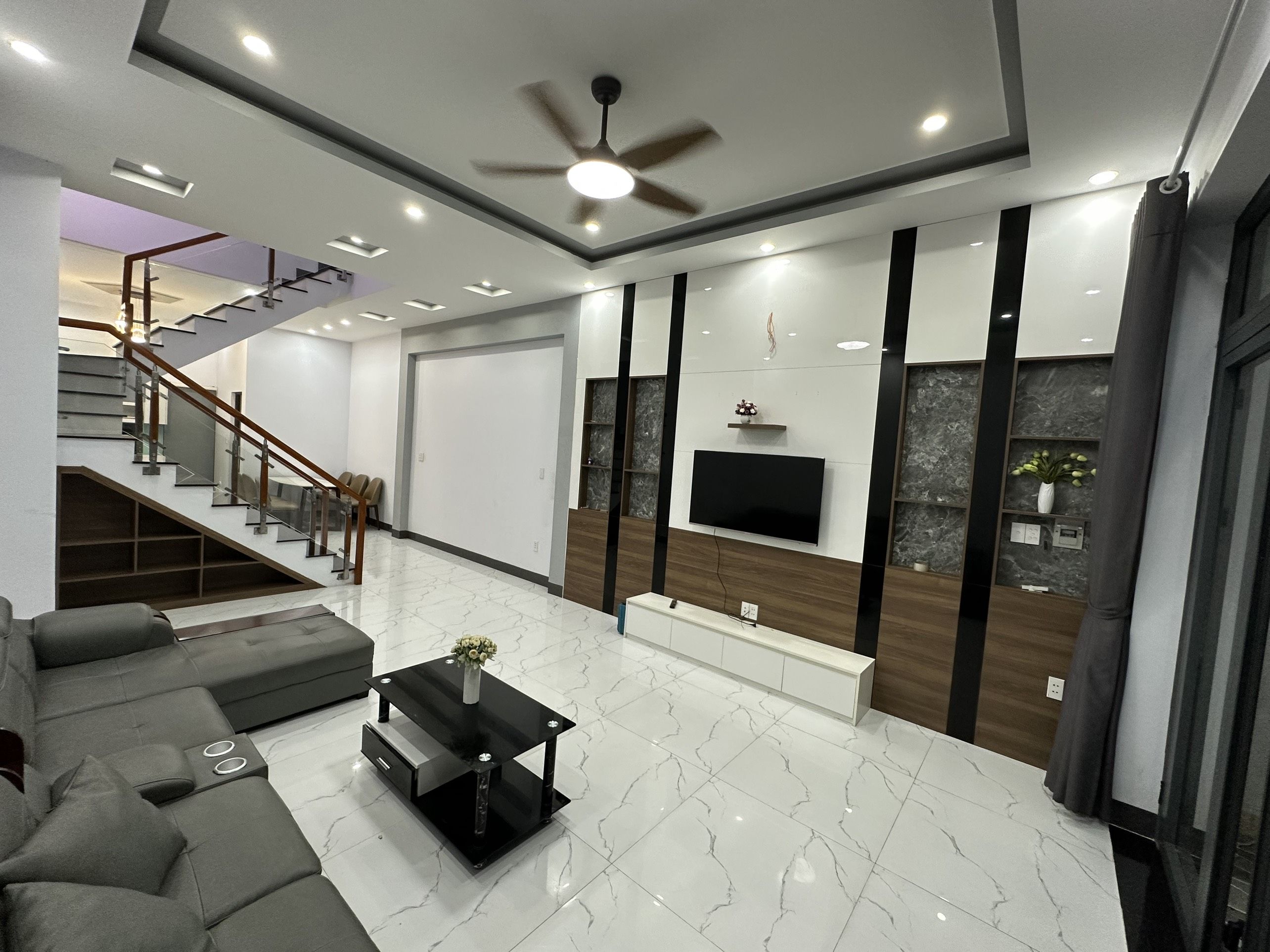 4221021 ảnh đại diện 1