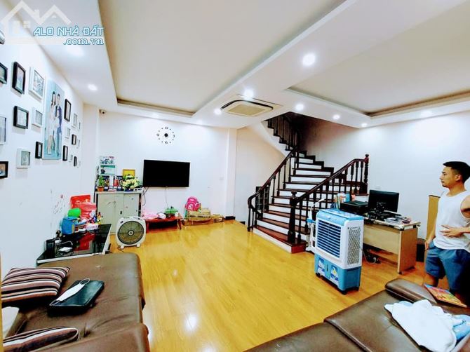 4223011 ảnh đại diện 1