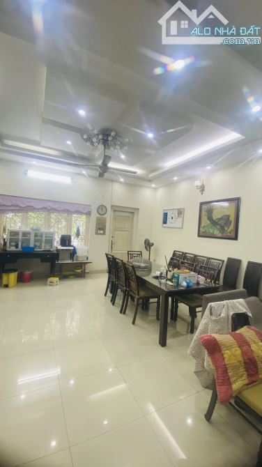 4228860 ảnh đại diện 1
