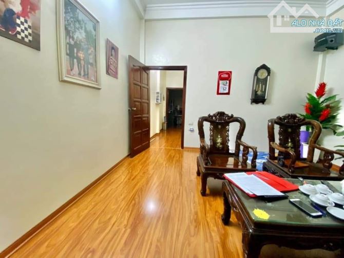4236143 ảnh đại diện 1