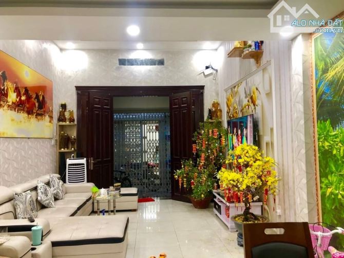 4240479 ảnh đại diện 1