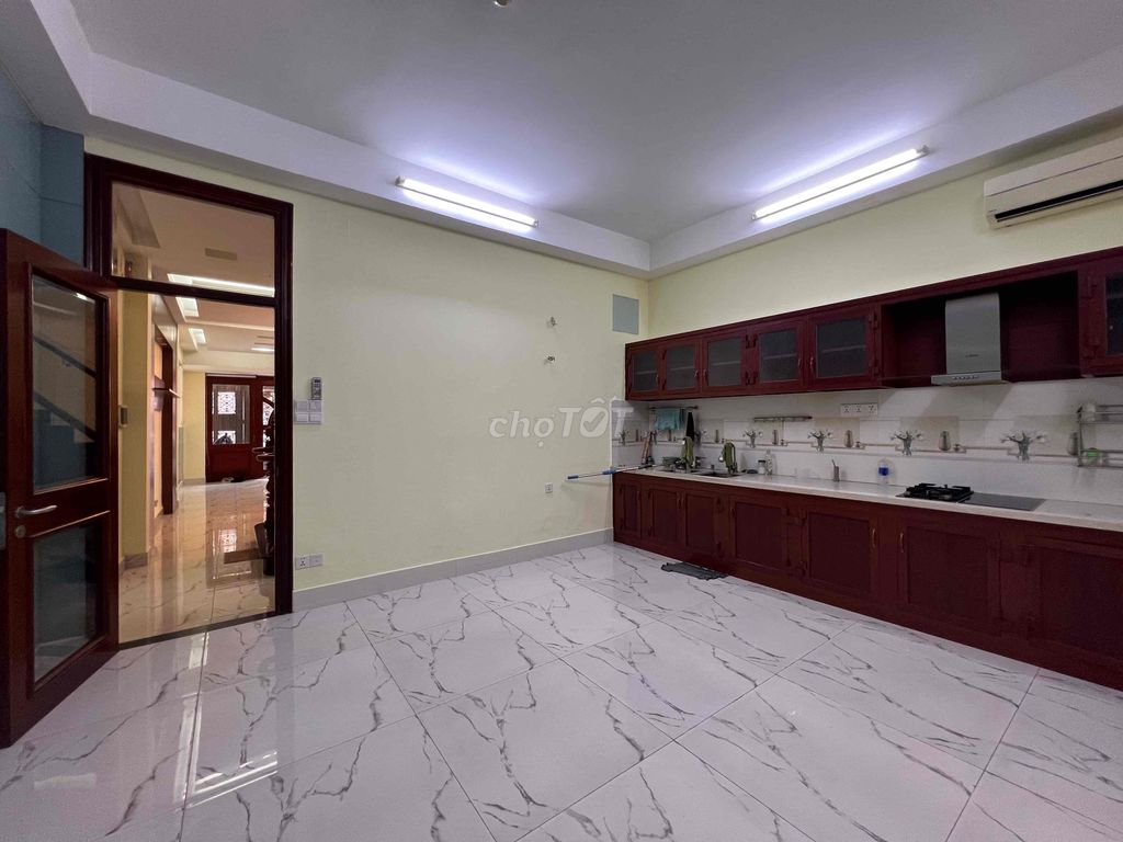 4240757 ảnh đại diện 1