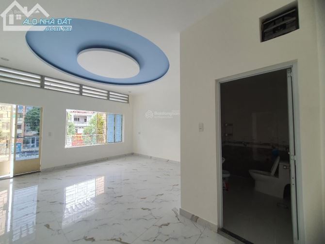 4240003 ảnh đại diện 1