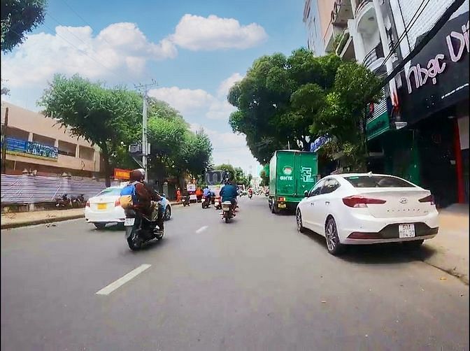 4240343 ảnh đại diện 1