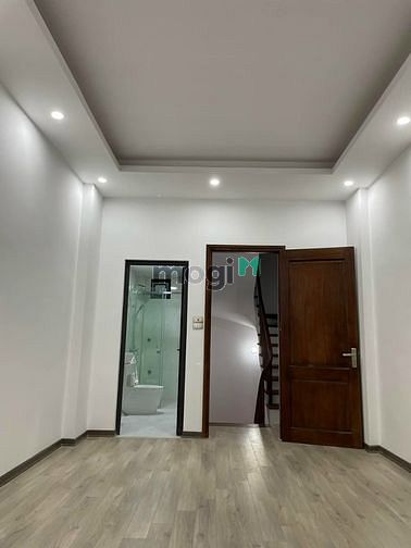 4242388 ảnh đại diện 1