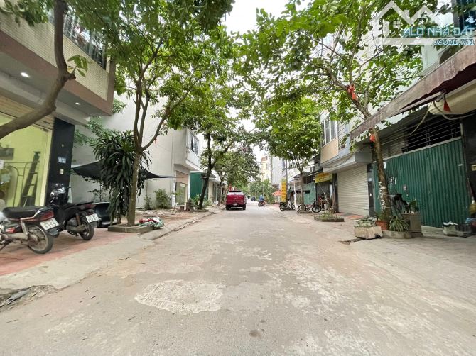 4244376 ảnh đại diện 1