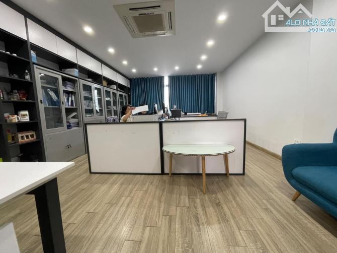 4247543 ảnh đại diện 1