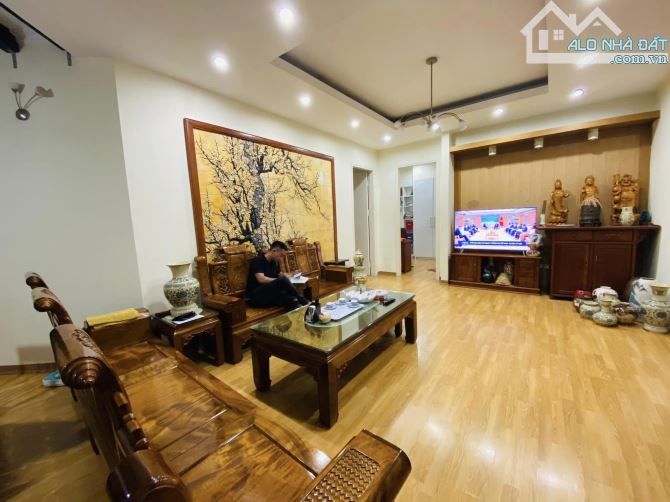 4250941 ảnh đại diện 1