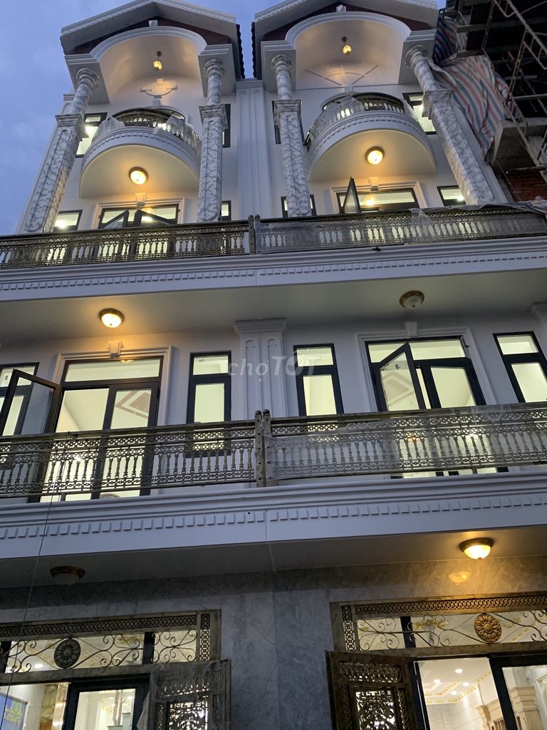 4260121 ảnh đại diện 1