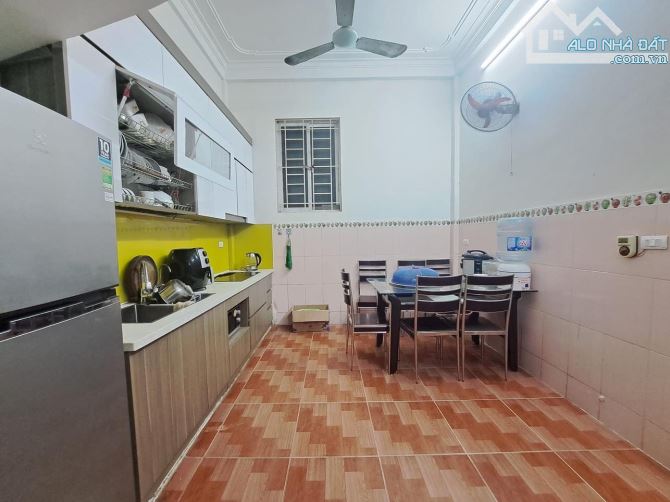 4270749 ảnh đại diện 1