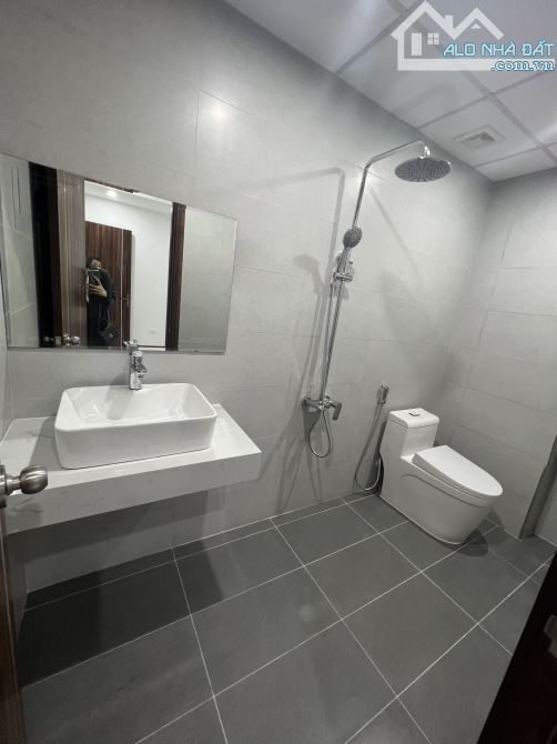 4272058 ảnh đại diện 1