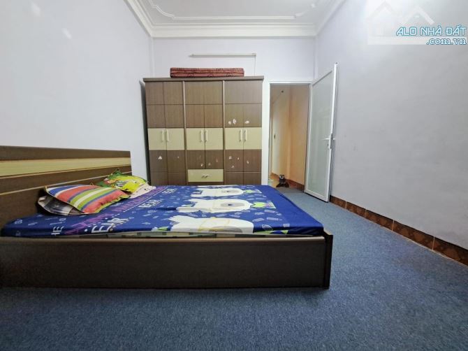 4270749 ảnh đại diện 1