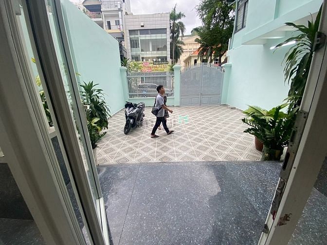 4273054 ảnh đại diện 1
