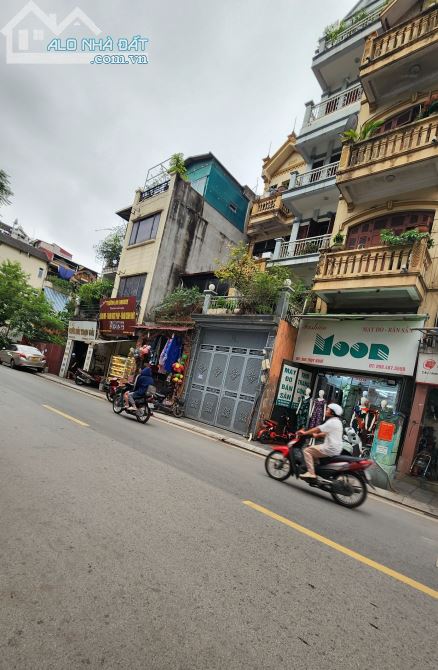 4270779 ảnh đại diện 1