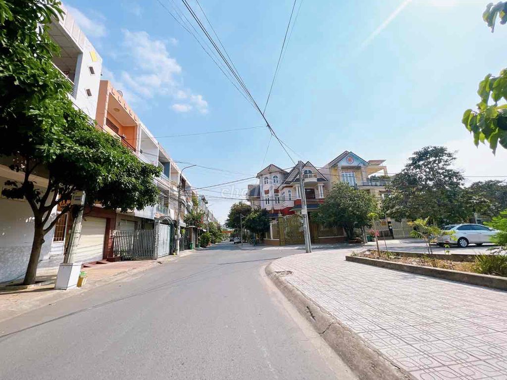 4279397 ảnh đại diện 1