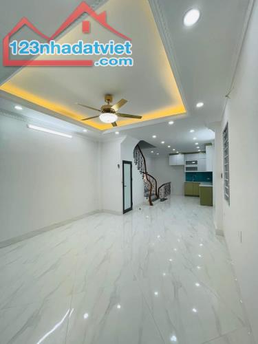 4279140 ảnh đại diện 1