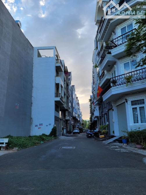 4286261 ảnh đại diện 1