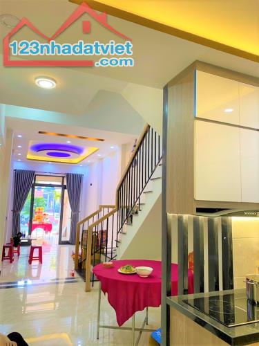 4297688 ảnh đại diện 1
