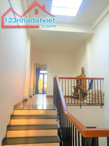 4297688 ảnh đại diện 2