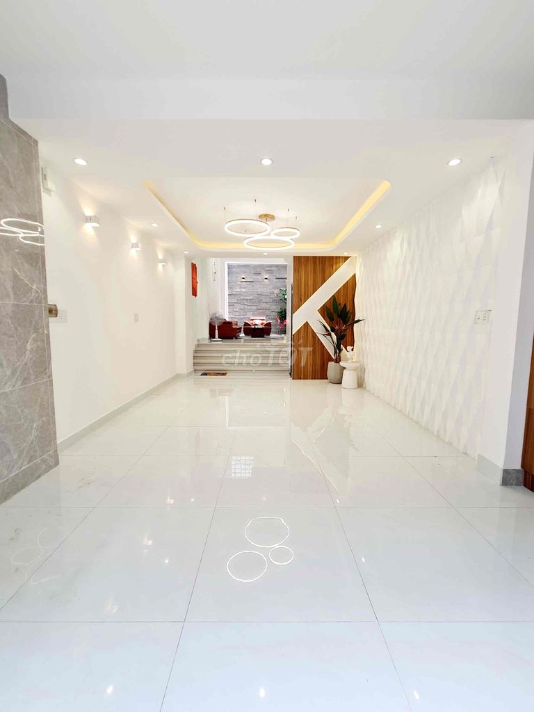 4296043 ảnh đại diện 1