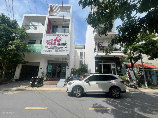 4298423 ảnh đại diện 1