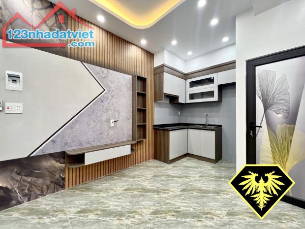 4303065 ảnh đại diện 1