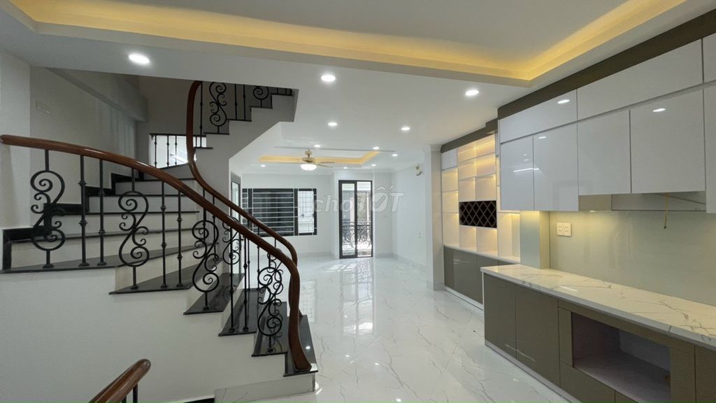 4309761 ảnh đại diện 1