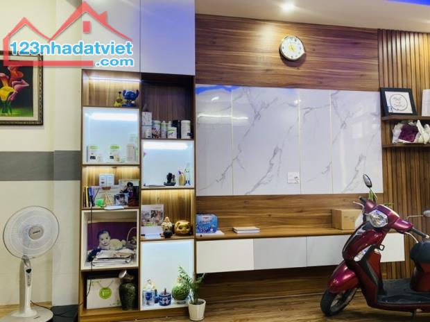 4321652 ảnh đại diện 2