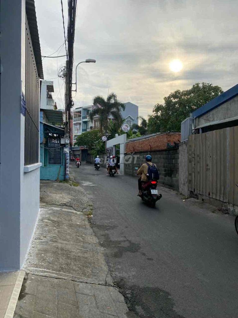 4323837 ảnh đại diện 1
