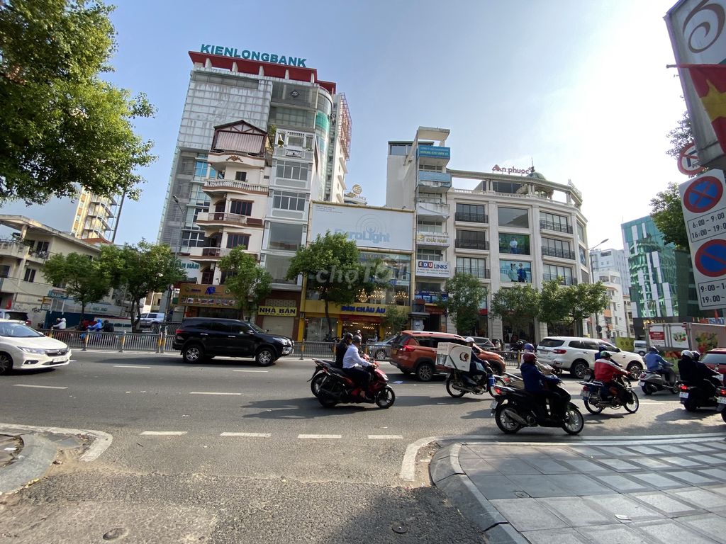 Cho Thuê Nhà Mặt Tiền 12M Ngang Đường Nguyễn Văn Trỗi, Phú Nhuận
