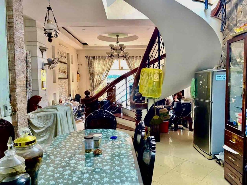 4328015 ảnh đại diện 2