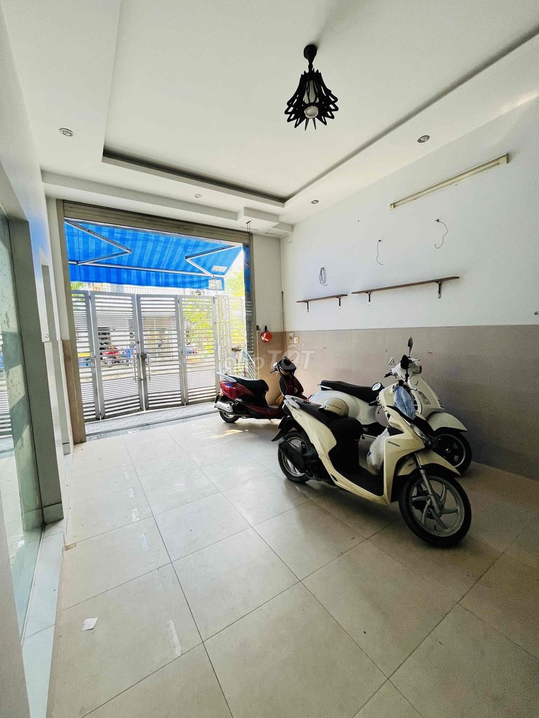 4328851 ảnh đại diện 1